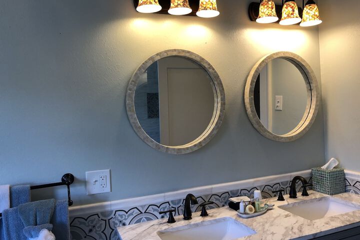 Room 28 of 53