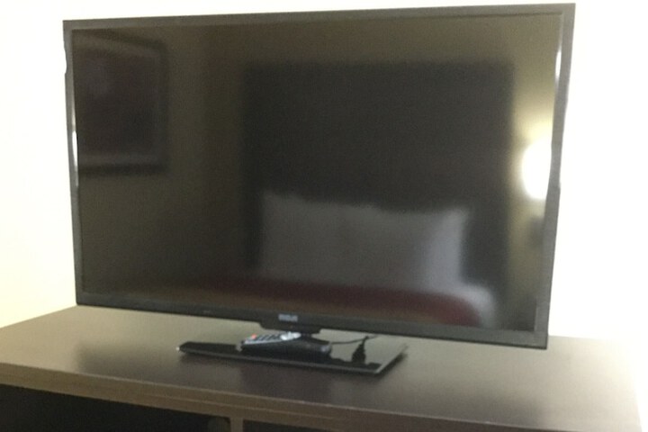 Room 5 of 12