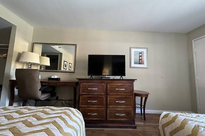 Travelodge by Wyndham Reno Downtown