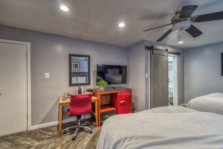Room 111 of 143