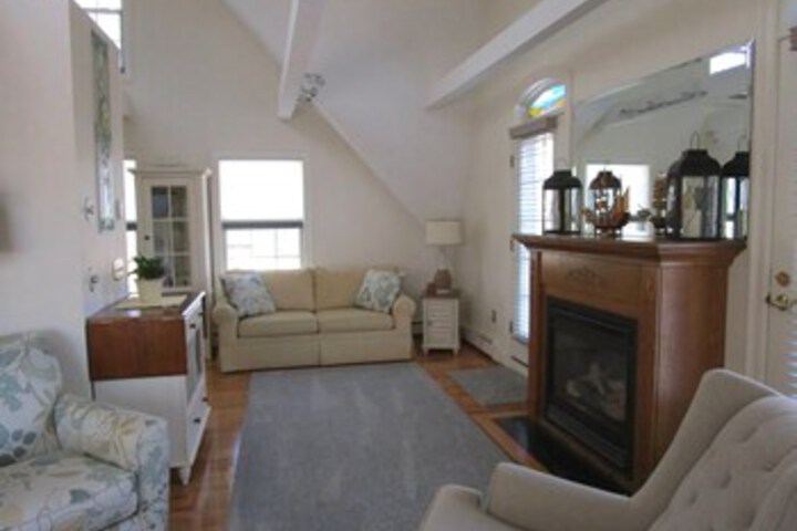 403 Lower County Road