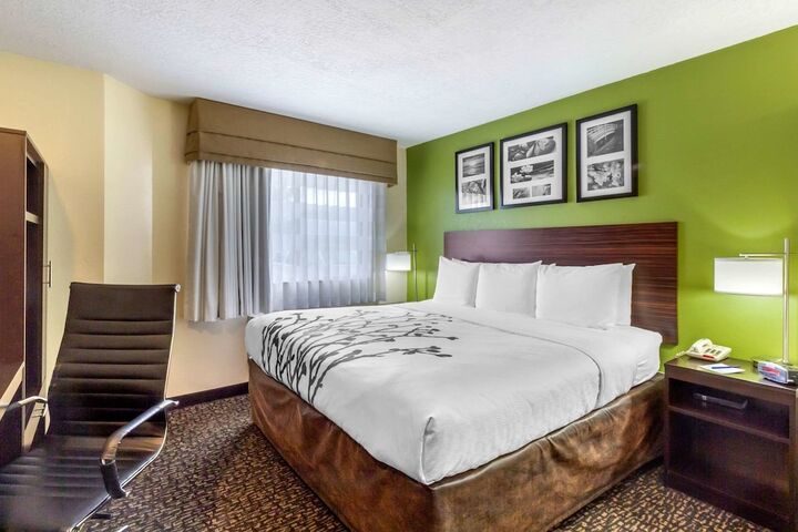 Room 15 of 27