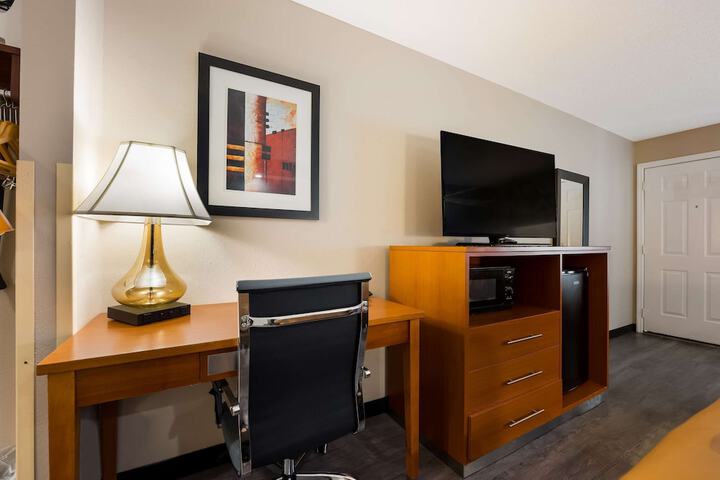 Room 22 of 33
