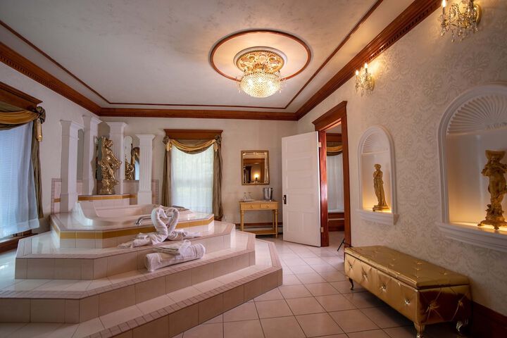 Room 41 of 216