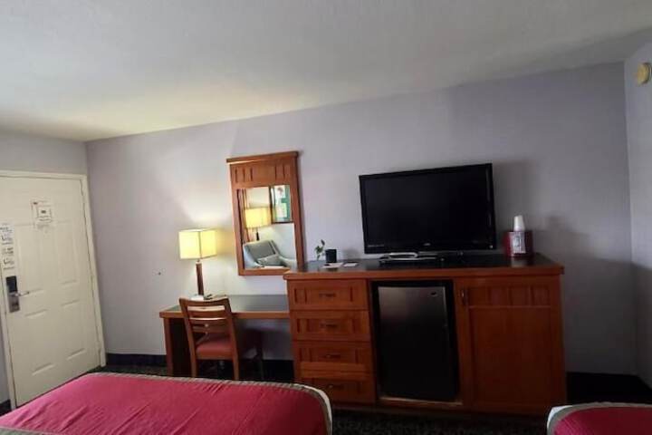 Room 14 of 27
