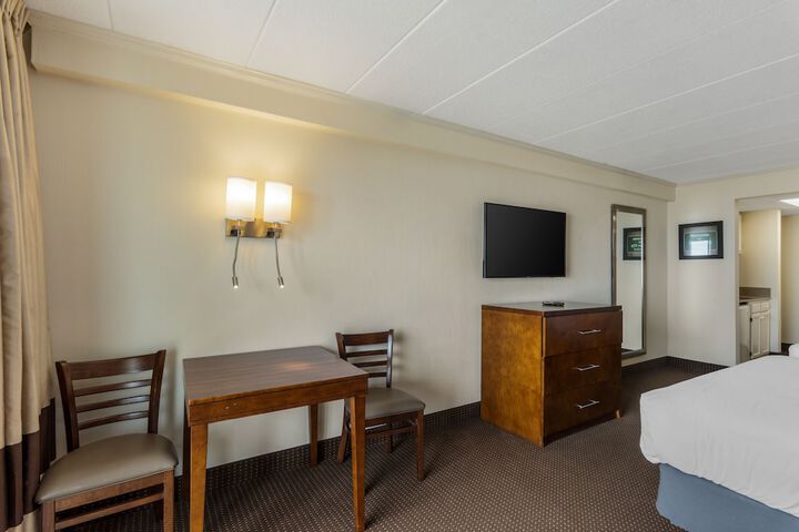 Room 18 of 33