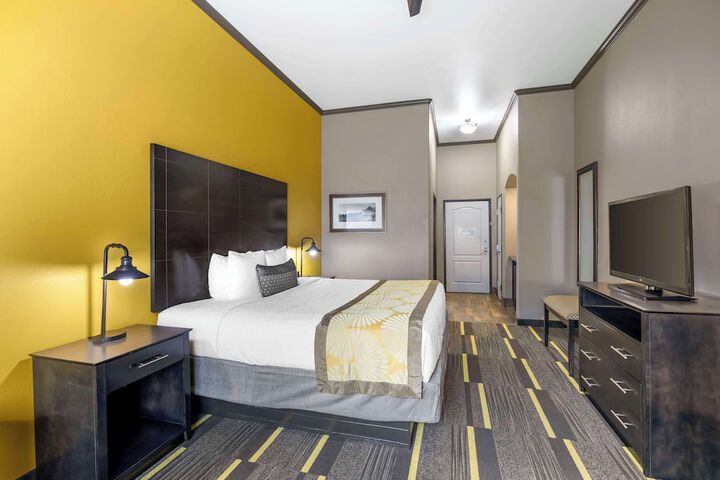 Room 18 of 36