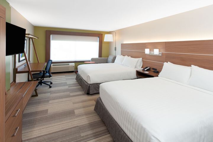 Holiday Inn Express and Suites Detroit / Sterling Heights by IHG