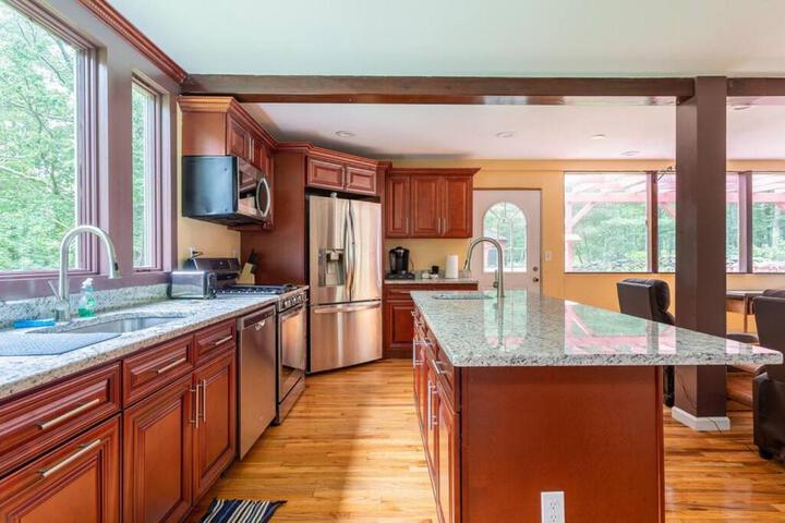 Sunset Estate in the Catskills