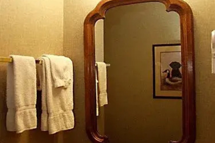 RIVERWOOD INN AND CONFERENCE CENTER