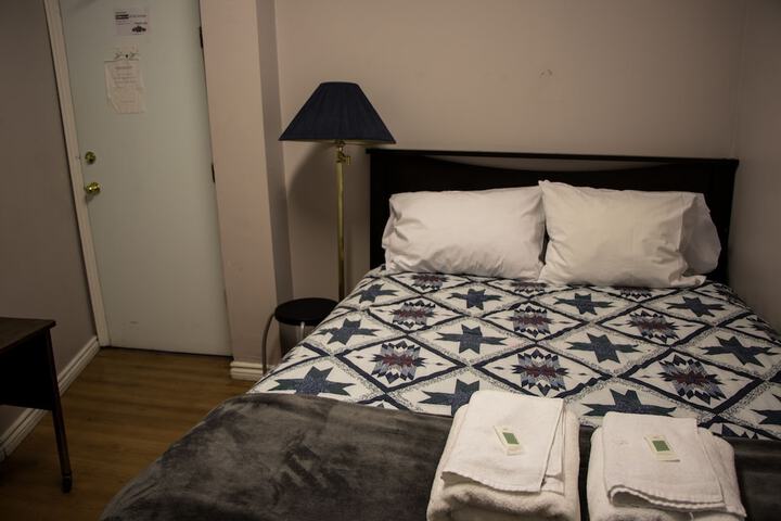 Room 37 of 73