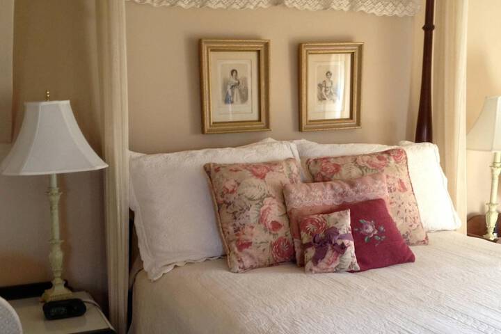 Room 11 of 20