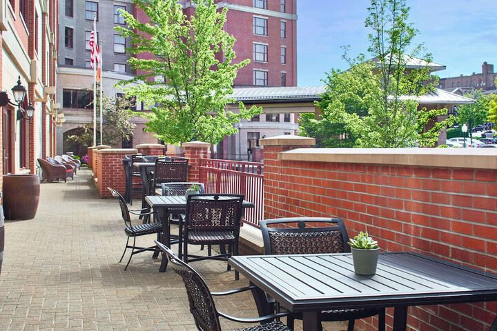 Terrace/Patio 98 of 99
