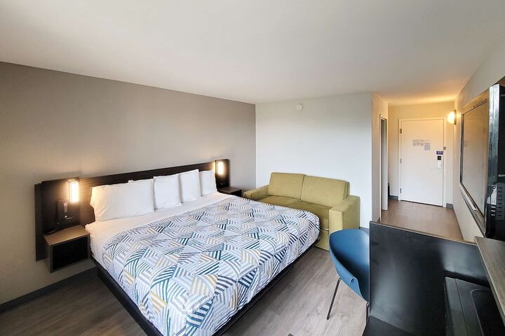 Room 15 of 26