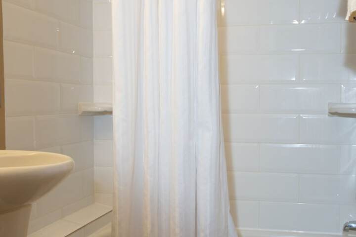 Room 16 of 26