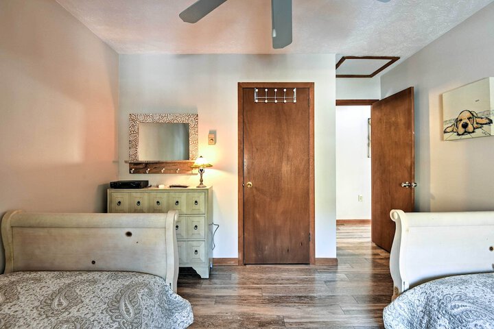 Poconos Vacation Rental w / Pool Access & Hot Tub!