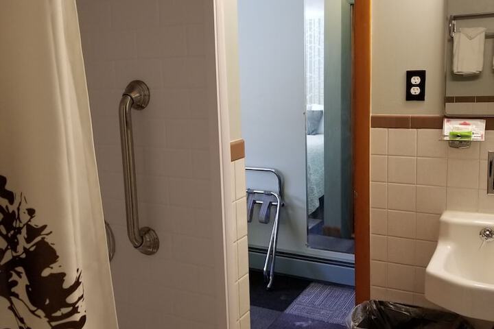 Room 65 of 114