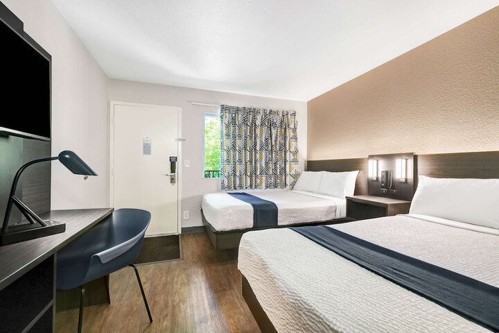 Motel 6 Issaquah WA - Seattle - East