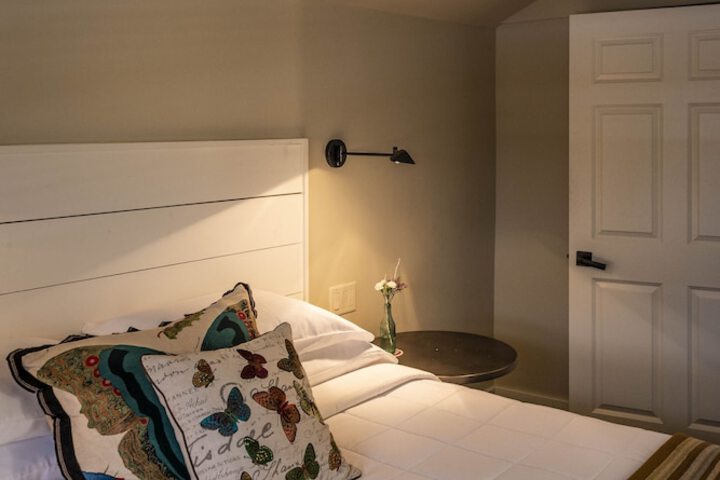 Room 163 of 335