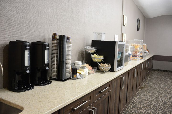 Breakfast/Coffee Service 34 of 39