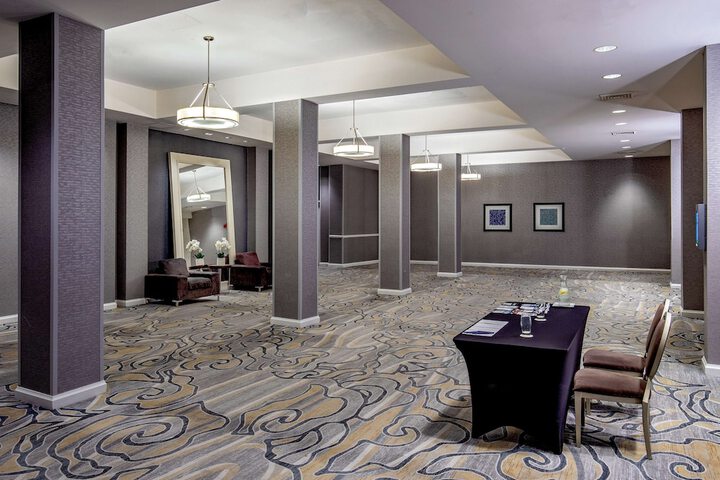 DoubleTree by Hilton Chicago - North Shore Conference Center