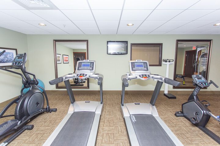 Staybridge Suites Bowling Green by IHG