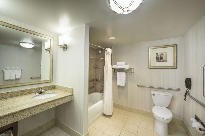 Room 14 of 37