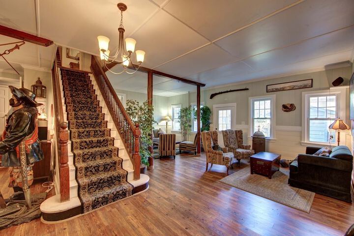 Blackbeards Lodge