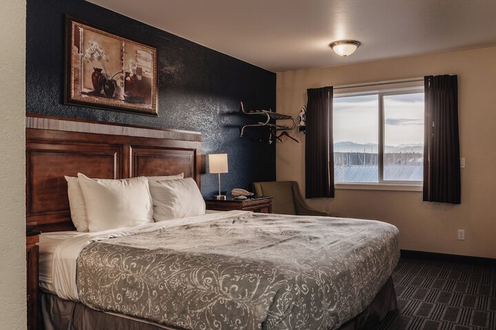 Water Front Inn