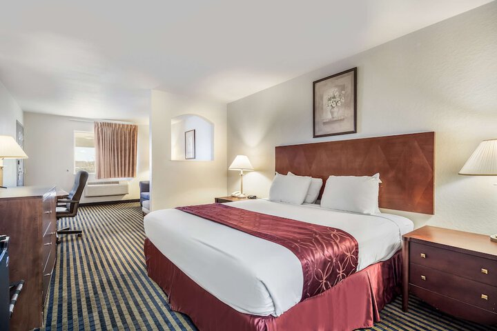Room 40 of 53
