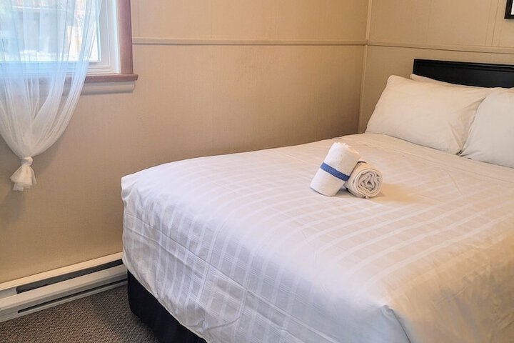 Room 27 of 83