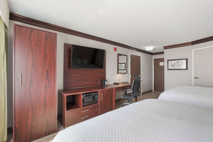 Room 39 of 75