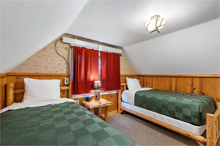 Brundage Bungalows