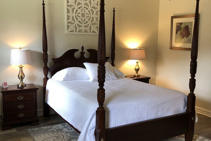 Greenwood Plantation B & B
