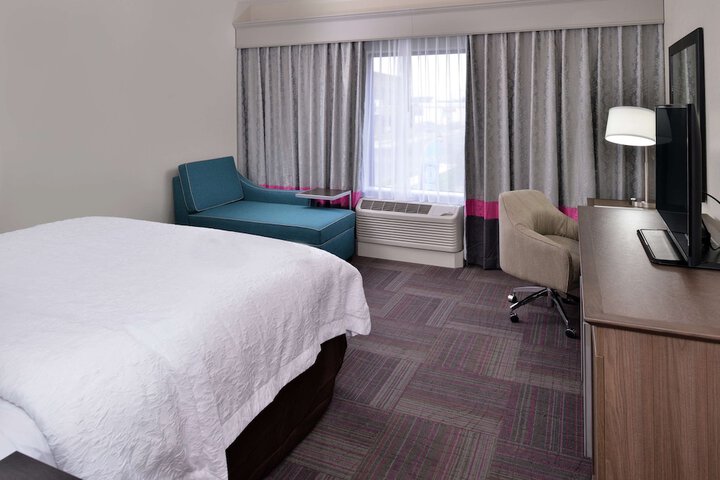 Room 10 of 30