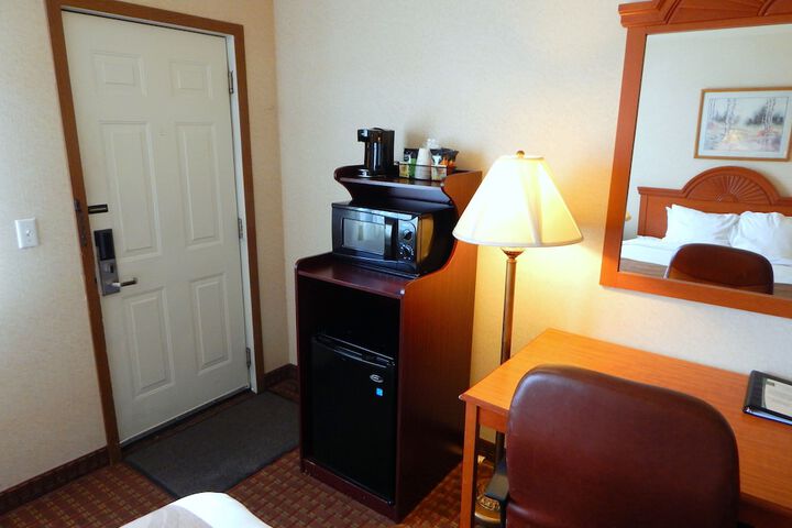 Room 30 of 41