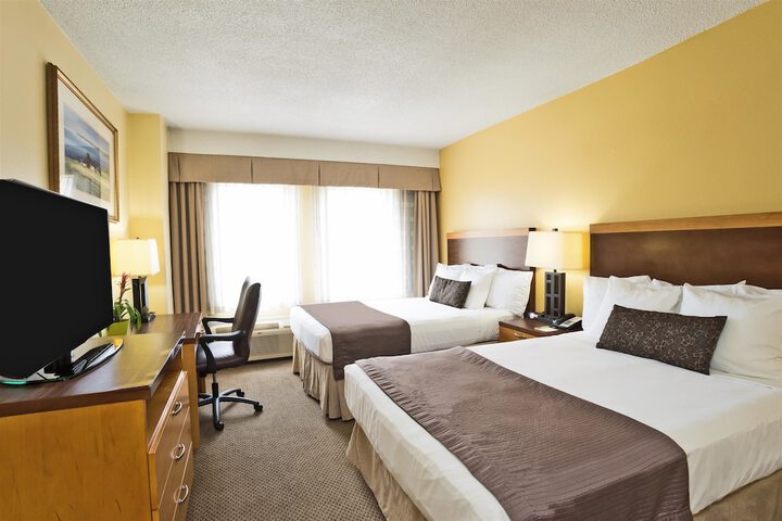 Room 9 of 35