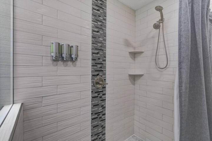Heated Pool Close to St. Pete Tampa Pet Friendly