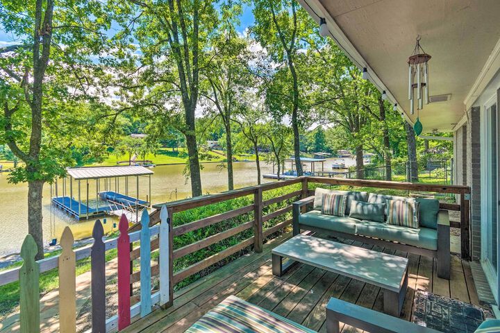 Updated Deck & Dock: Lakefront Home in Hot Springs