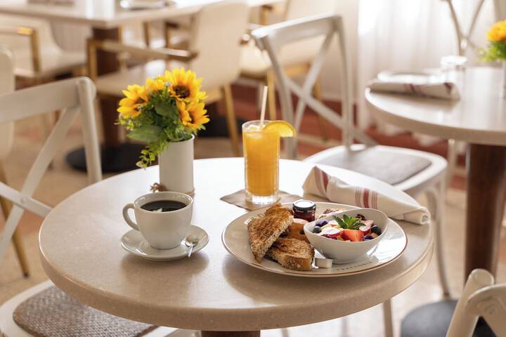 Breakfast/Coffee Service 64 of 71