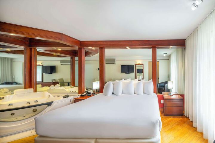 Les Suites de Laviolette an Ascend Collection Hotel