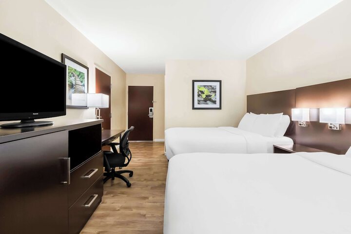 Room 12 of 30