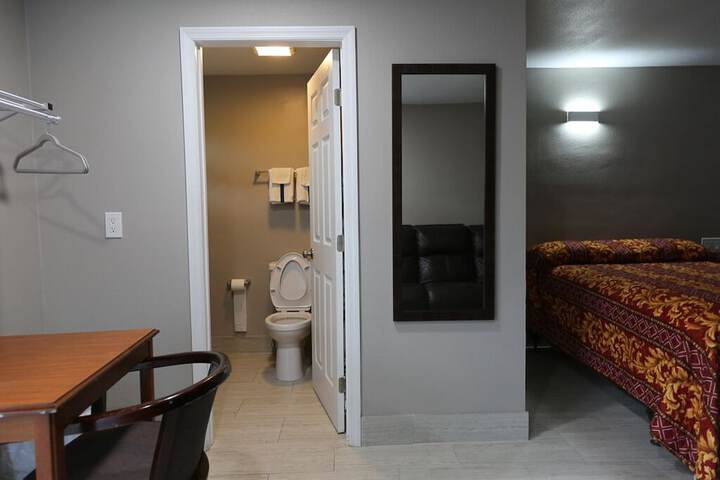 Room 34 of 37