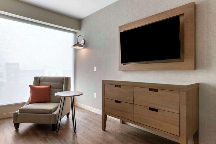 Room 54 of 75