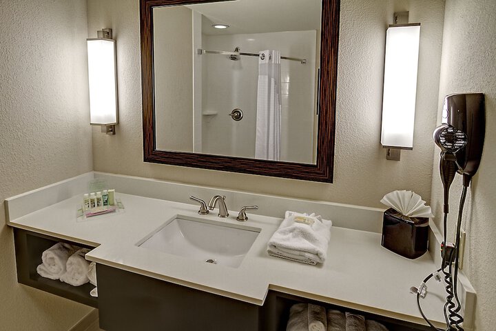 Holiday Inn Hotel & Suites Tupelo North by IHG