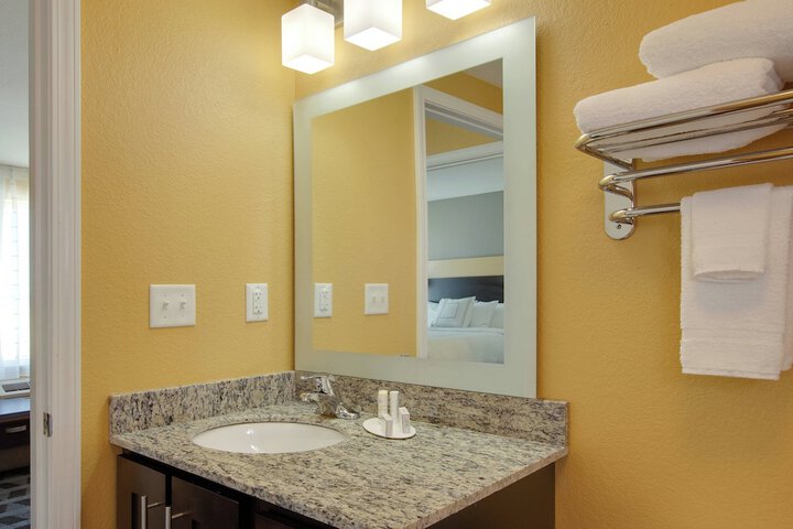 Room 18 of 26