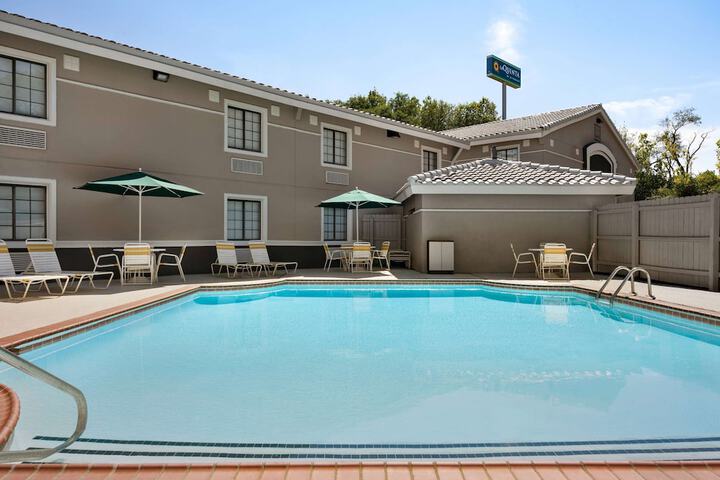 Pool 2 of 32