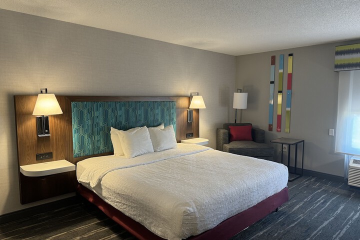 Room 25 of 48