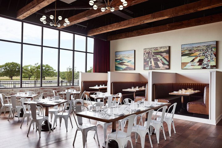 The Scarlet Lincoln, a Tribute Portfolio Hotel