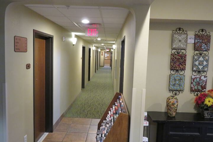 Ballroom/Hall 33 of 38